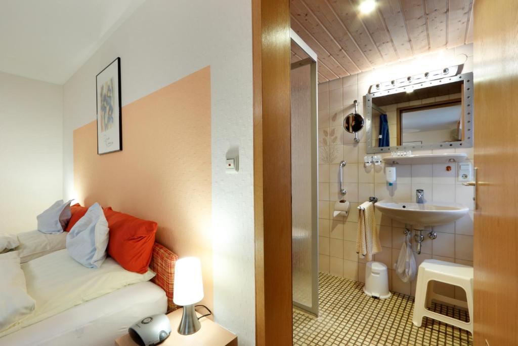 Hotel Pension Stern Bad Buchau Phòng bức ảnh